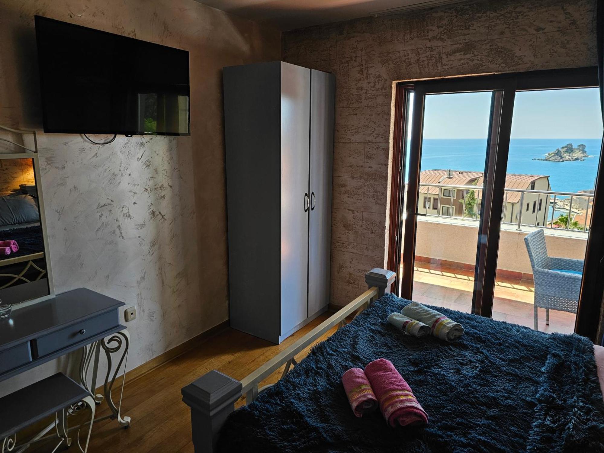 Medin Apartments Bluvista Petrovac Extérieur photo