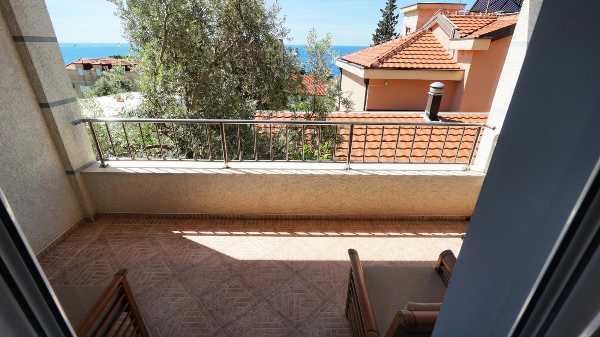 Medin Apartments Bluvista Petrovac Extérieur photo