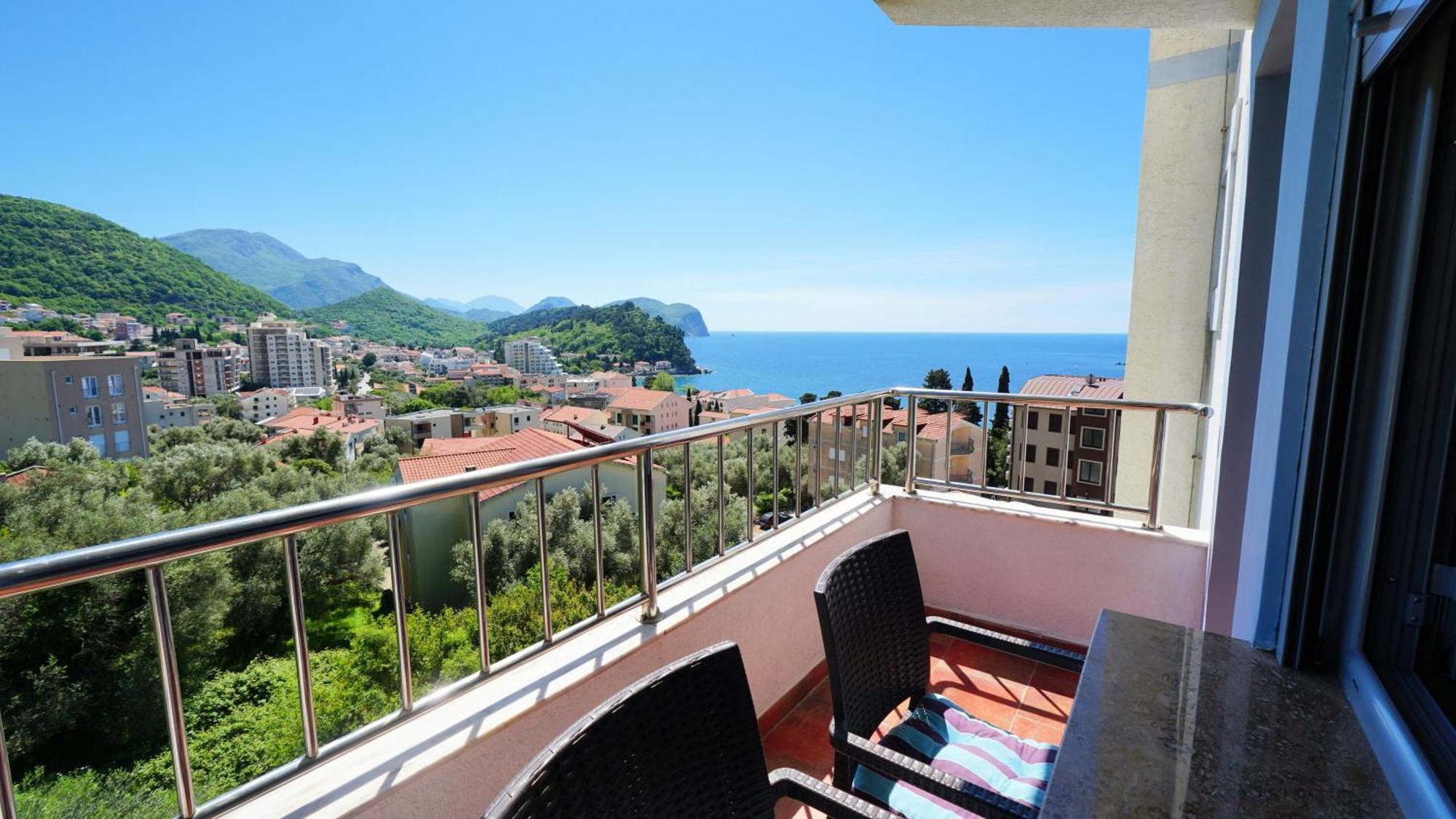 Medin Apartments Bluvista Petrovac Extérieur photo